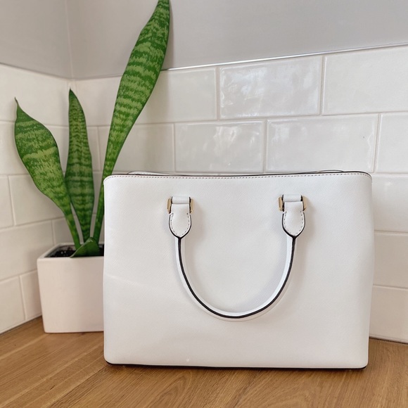 Michael Kors Savannah Medium Satchel - Picture 2 of 4